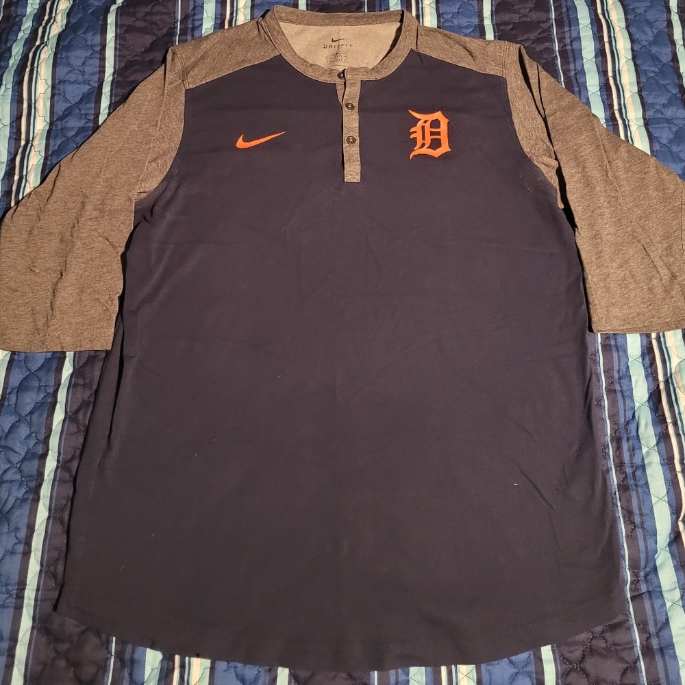 Nike large blue/gray Detroit Tigers dri fit 3/4 sleeve shirt